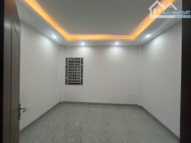Bán nhà siêu hót Liên Mạc, 5,3 tỷ, 36,9 m2, khu vực đang phát triển mạnh mẽ. - 2