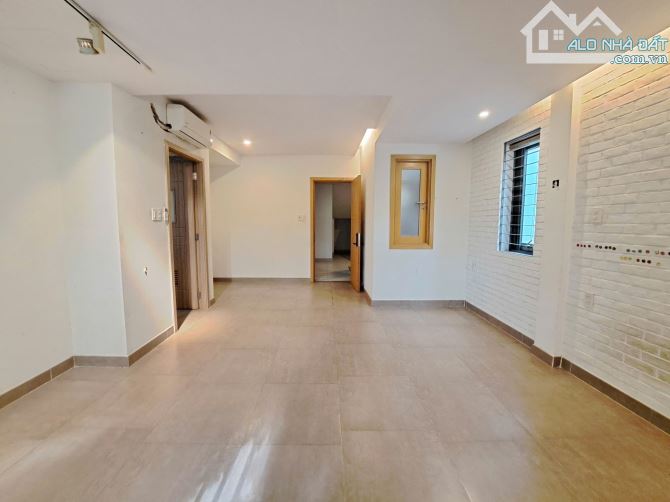 CHO THUÊ NHÀ CĂN GÓC ĐƯỜNG THẢO ĐIỀN 450M2 GIÁ 60 TRIỆU - VỊ TRÍ KINH DOANH - 2