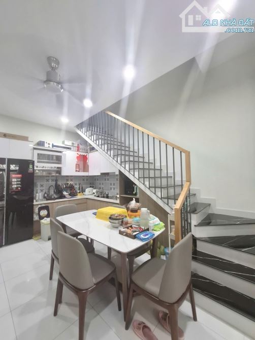 Nhà mới Bình Tân. Đường 26/3. DT 74m2. 3 tầng. 4m x 18.5m. Giá 6.75 tỷ. - 2