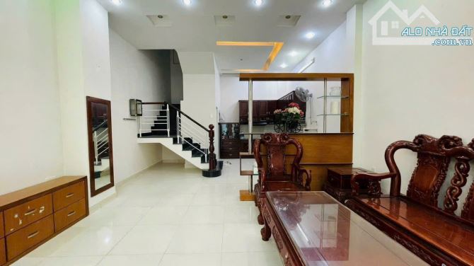Căn góc duy nhất Phạm Văn 2 phường 3 quận Tân Bình 131m2 giá chưa tới 100tr/m2 - 2