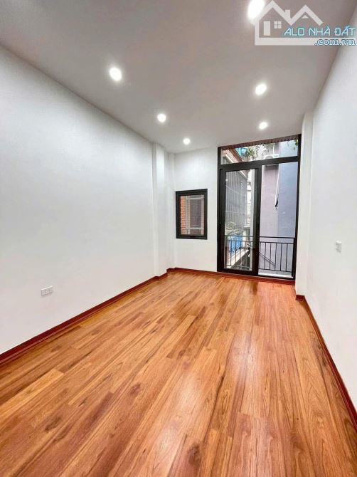 Nhà TT Đống Đa 41m2, 4 tấng, MT 3.8m, Ôtô tránh cách 60m, Nhà đẹp ở luôn - 2