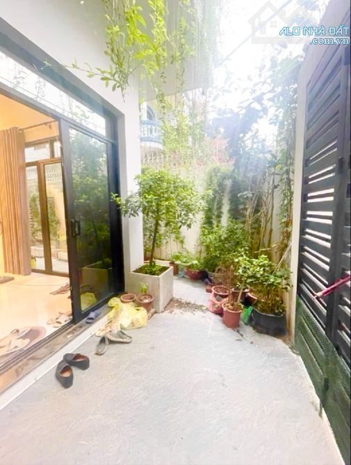 BIỆT THỰ LÔ GÓC Ô TÔ TRÁNH THẠCH BÀN DT108M 3T GIÁ 17,2 TỶ FULL NỘI THẤT KINH DOANH - 2