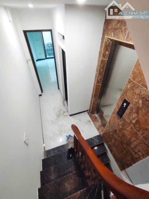 Bán Nhà Mậu Lương 30m2 Nhà mới thang máy bay nhanh - 2