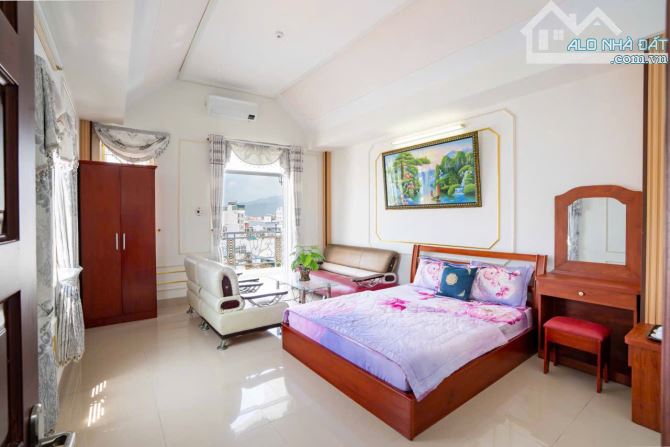 BÁN KHÁCH SẠN 7 TẦNG 15 PHÒNG MẶT TIỀN MÊ LINH, NHA TRANG CÁCH BIỂN 800M.DT 101,8M - 2