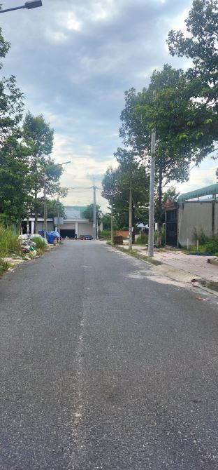 Duy nhất 1 lô Đất Tdc Tân biên . DT : 95m2(4,5x21)m . Đã có thuế. Chờ sổ  . Giá cho kh đầu - 2