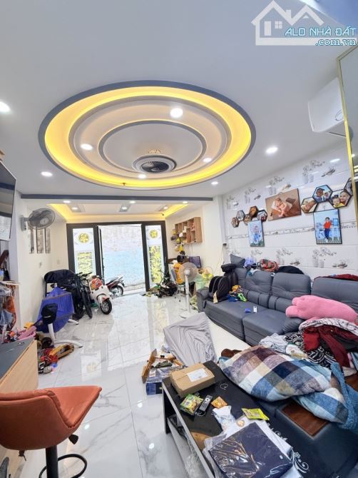 BÁN NHÀ MỚI Ở NGAY – KHU PHAN XÍCH LONG – 45M² – NỞ HẬU 6.3M – 4 TẦNG – 3PN – CHỈ 7.3 TỶ - 2