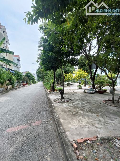 Bán lô đất trống đẹp KDC Phú Nhuận đường Lê Thị Riêng, Q12. 7*15,5m, đường 30m, giá 8.8tỷ - 2