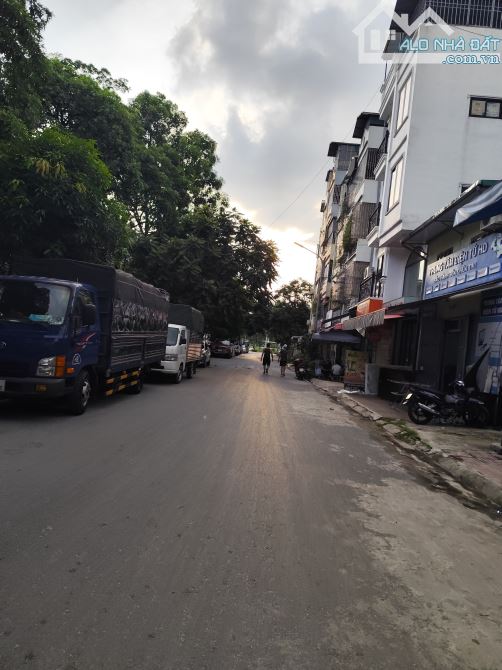 Bán đất tái định cư trần đăng khoa 90m² , mt 7m lô góc vỉa hè ôtô tránh giá chào 29,4 tỷ . - 2