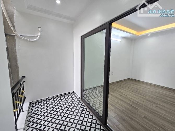 Nhà đẹp hiếm  Trần Phú, Văn Quán, Hà Đông  5 tầng, full nội thất  Giá chỉ hơn 6 tỷ - 2