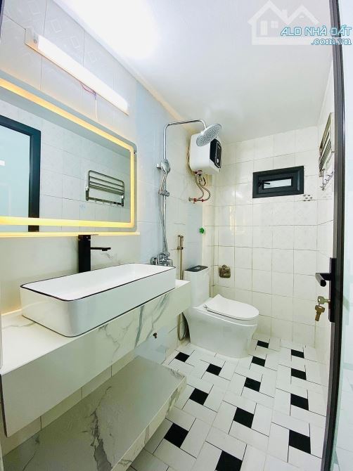 NHÀ MỚI KIM GIANG, DÂN XÂY, SÁT PHỐ, NGÕ Ô TÔ, 44M2 5 TẦNG, FULL ĐỒ LUNG LINH, 9 TỶ - 2