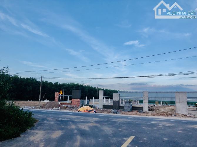 570m2- ngang 10m sâu 57m-60 thổ cư ngay khu biệt thự phan gia- ra biển 5p -giá 2ty8 - 2