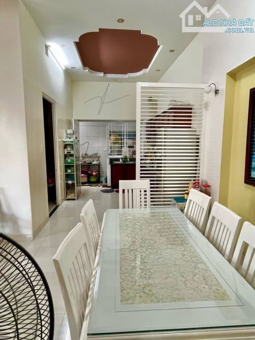 Bán Biệt Thự Đã Hoàn Công, Ngay Công Viên Bờ Kè Thành Phố Bà Rịa, Giá tốt 12 tỷ - 2