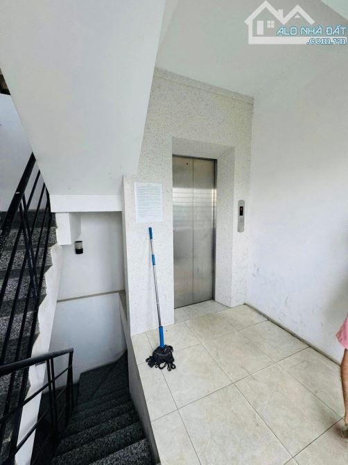 Bán tòa CCMN phố Đặng Văn Ngữ, Đống Đa, 94m2, 8 tầng, 15p, giá 19,2 tỷ - 2
