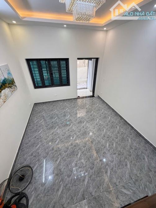 Phố Tô Vĩnh Diện - Thanh Xuân - 20M RA ĐƯỜNG Ô TÔ - NHÀ DÂN XÂY CHẮC CHẮN -60m2  x 5 TẦNG - 2