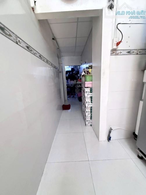 Bán nhà Mặt tiền Nguyễn Văn Nghi - ngay Quang Trung, 4,8x16,5m, 2 Tầng cũ, 19,9 tỷ. - 2