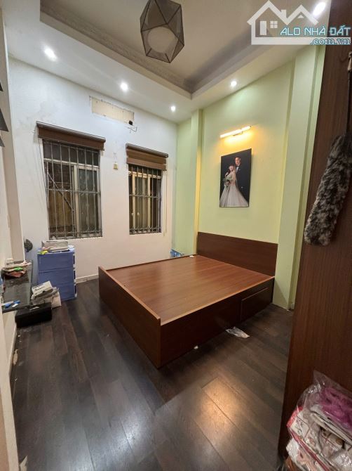 Bán gấp nhà Hoàng văn thái, 50m ra ô tô, ngõ to, 27m2 x 3 tầng, 5.1 tỉ - 2