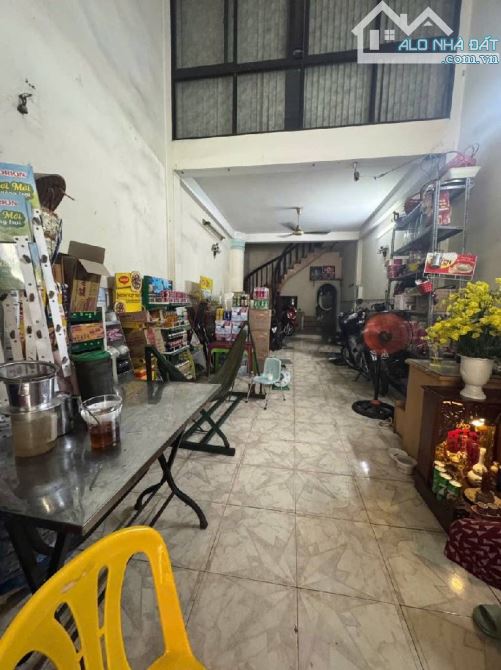 MẶT TIỀN 18M ĐƯỜNG CHỢ LỚN - QUẬN 6 - KHU VIP BÌNH PHÚ KD ĐỈNH - 80M2 - 4 TẦNG BTC💰👉18 T - 2