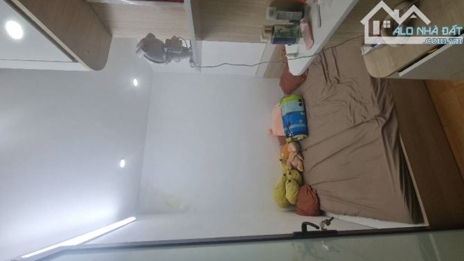 BÁN TẬP THỂ NGUYỄN TRÃI! ĐẸP NHƯ CHUNG CƯ, 65M2, TẦNG 3, 2 PHÒNG NGỦ, THOÁNG ĐẸP, Ở NGAY! - 2