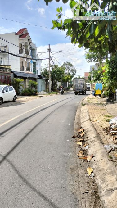 Siêu Phẩm Biệt Thự Mặt Tiền Kinh Doanh Tân Xuân Hóc Môn. 350m2, 2 Tầng,ngang 10m, Đường 8m - 2