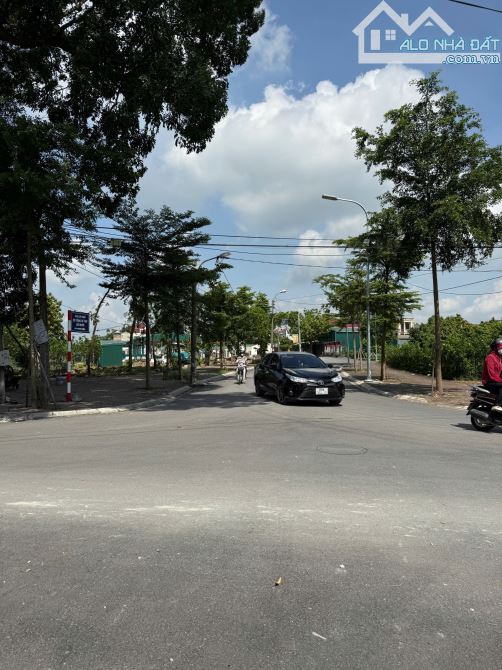 Bán gấp đất đấu giá Đông Mỹ ô tô,phân lô ,vỉa hè ,mặt tiền khủng giá đầu tư 10.2 tỷ - 2