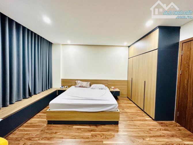 BÁN NHÀ NGÕ 162 NGUYỄN VĂN CỪ 40M2 × 6 TẦNG, THANG MÁY, MT 4.7M, 13,3 TỶ LONG BIÊN - 2