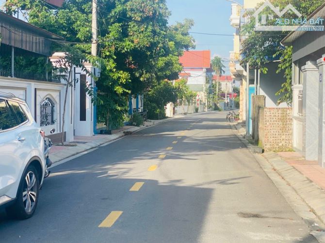 Bán đất mặt đường Tân Tiến, 105m2. Giá 1,7 tỷ - 2