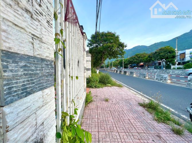 Lô đấy 2 mặt tiền đường Nguyễn Tất Thành - Phước Đồng - Nha Trang - 2