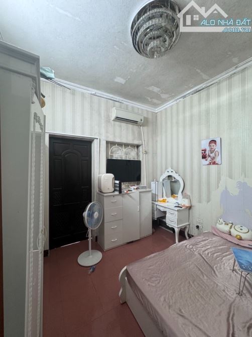 ĐẤT TẶNG NHÀ MINH KHAI – SÁT PHỐ, XÂY CHDV – 125M² – 3 TẦNG – 19 TỶ (8TL152057) - 2