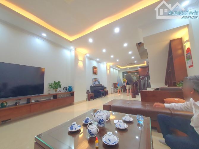 Bán Nhà Chiến Thắng Văn Quán, Vỉa Hè Ô Tô Tránh 80m 5 Tầng Giá 19 Tỷ - 2