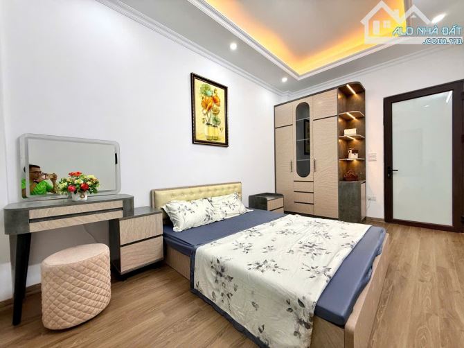 Nhà đẹp Minh Khai, 5 tầng thang máy, Gần phố, Giá cực tốt - 2