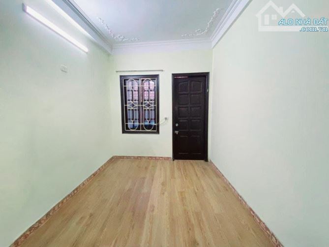 Bán nhà đẹp KTT Thanh Xuân Bắc! 45m2 x 4T chỉ 7..tỷ - Dân xây - Phân lô cán bộ - Ngõ thông - 3