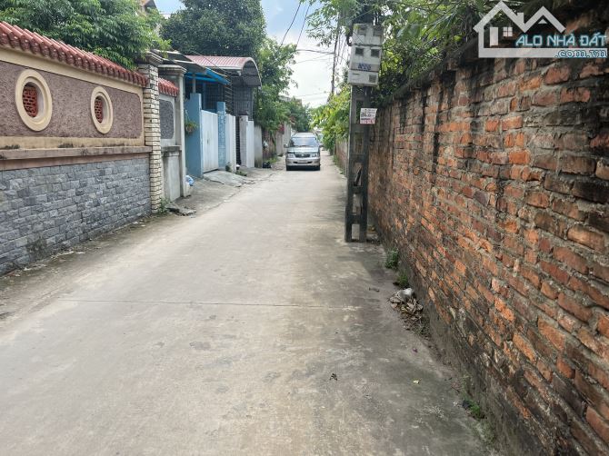B. A. N hiếm đất Phù Lỗ ngay gần chợ sầm uất - ô tô 7 chỗ vào đất. Thông vòng quanh - 3