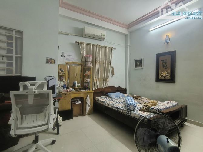 BÁN NHÀ HẺM 10M - XE TẢI TRÁNH, Đ59 GÒ VẤP - VIEW CV,3 TẦNG, NGANG 5M, NHỈNH 7 TỶ - 3