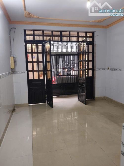 Bán gấp! Nhà Vuông 2 mặt hẻm DTSD 61m2 – Nguyễn Ảnh Thủ Q12 - 3