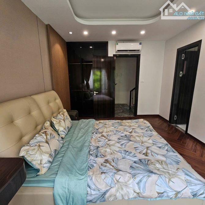 HÀNG XÓM NGOẠI GIAO ĐOÀN 57M² X 5 TẦNG, DÂN XÂY, LÔ GÓC, 2 BƯỚC RA Ô TÔ, GIÁ 10 TỶ - 3