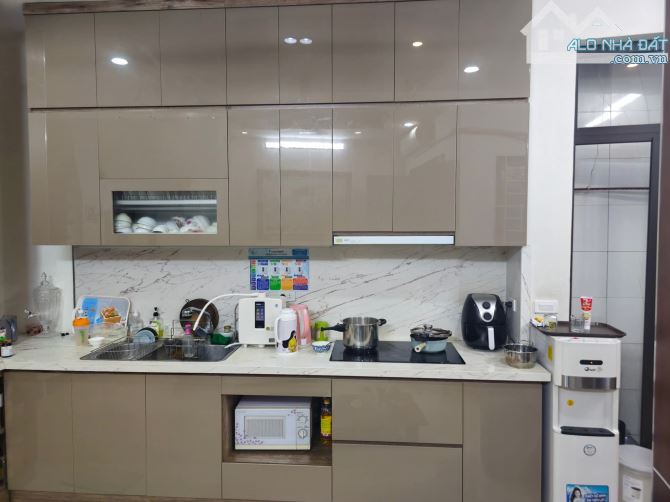 NHÀ ĐẸP NGÕ 10 LÁNG HẠ - GẦN PHỐ - CÁCH Ô TÔ 20M - DT 32M², 5 TẦNG, MT 5M. CHỈ 9.5 TỶ. - 3