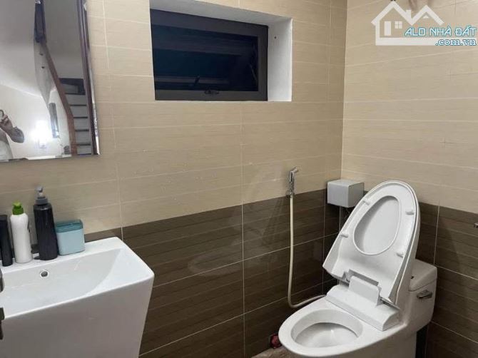 AN DƯƠNG VƯƠNG - NHẬT TẢO, TÂY HỒ, 80m2 Xây 3 tầng. Mặt tiền 6.8m, Gara ô tô - 3
