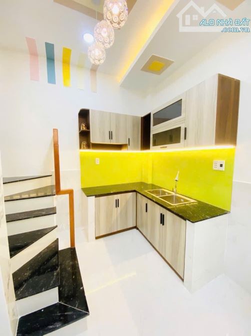 (Q8) NHÀ BÁN - BÌNH ĐÔNG - N.HÀ MỚI VÀO Ở NGAY - KHU DÂN CƯ HIỆN HỮU - SHR - NHỈNH 3TỶ - 3