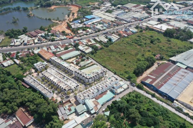 Bán nhà 1 trệt 2 lầu, mặt tiền đường TPK 32 cách QL DT747B 200m giá chỉ 4,1 tỷ. - 3