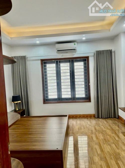 BÁN NHÀ MỸ ĐÌNH - CÁCH Ô TÔ 30M - CỰC GẦN PHỐ - SẴN NỘI THẤT - 5 TẦNG CHỈ HƠN 7 TỶ - 3