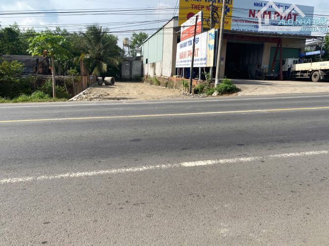 bán lô đất ở tại nông thôn,mặt tiền nhựa qlo 20 dân cư đông đúc 297m2 với giá 2 tỷ 250T - 3
