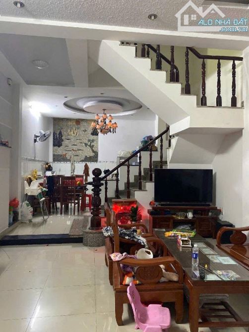 NHÀ 3 tầng đường THỚI AN 13 phường THỚI AN, Q12, Dt 61m2 (4,5m x 13,5m) Hẻm Ô tô - 3