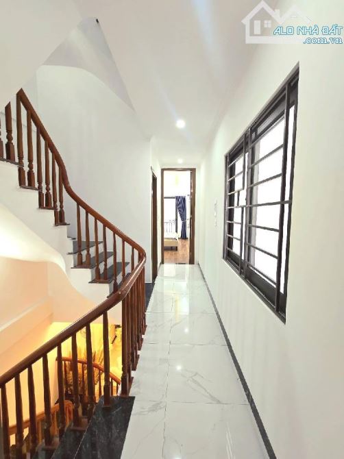 Bán nhà phố Đàm Quang Trung, 46m2- 5 tầng- hơn 8 tỷ, lô góc, gần mặt phố, AEON - 3