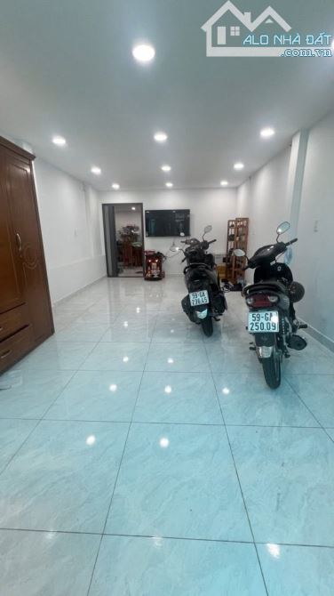 Nhà 2 Tầng Bùi Quang Là Sát Chợ Gần Trường Học  Vị Trí Vàng - 3