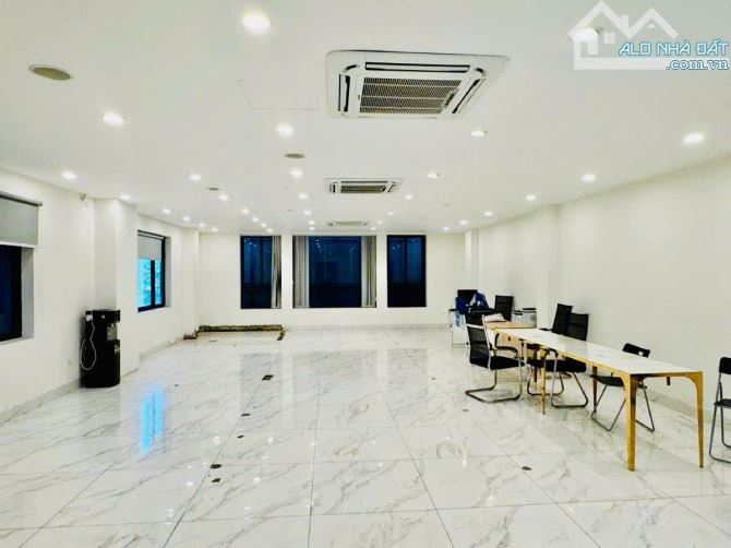 RẺ VIP, chính chủ bán tòa nhà phố Trần Thái Tông 9T. lô góc 122m2*11m MT - 3
