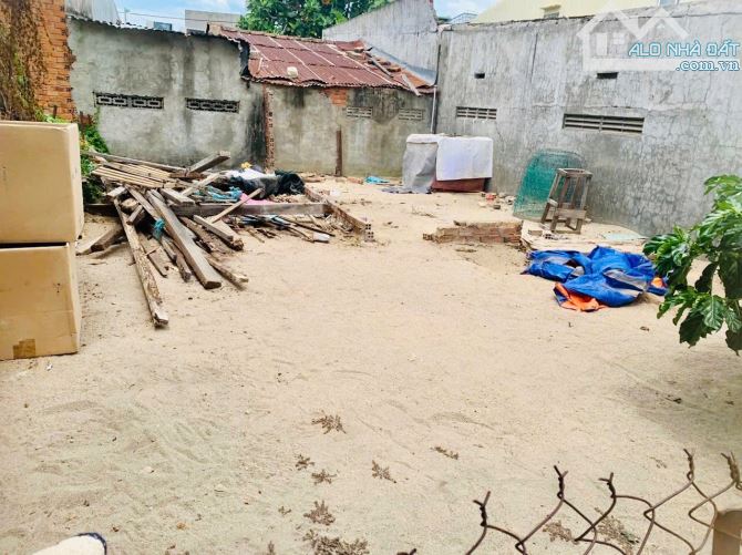 Bán đất biển Nha Trang giá rẻ chỉ 1tỷ5 có ngay lô đất an cư gần chợ trường - 3