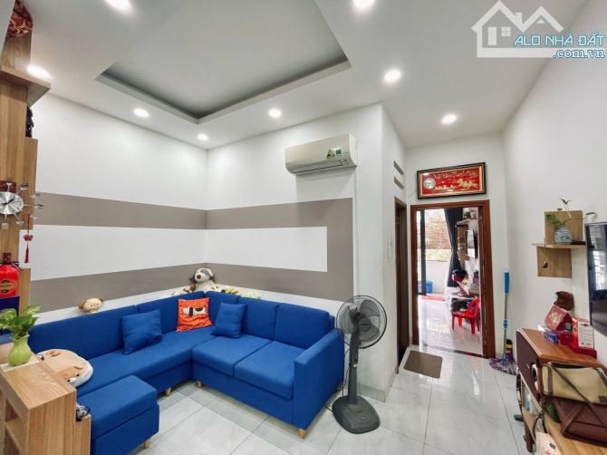 Bán nhà Bình Thạnh - hẻm 8m - 92m2 - nở hậu - 3 tầng kinh doanh - 3