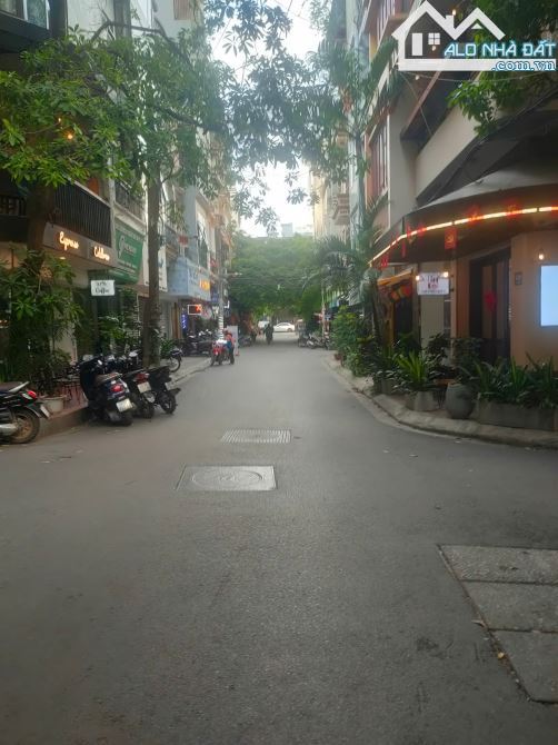 BÁN NHÀ NGUYỄN CHÍ THANH, PHÂN LÔ, VỈA HÈ, ÔTÔ TRÁNH, KINH DOANH, DT 50M2 GIÁ 18 TỶ - 3