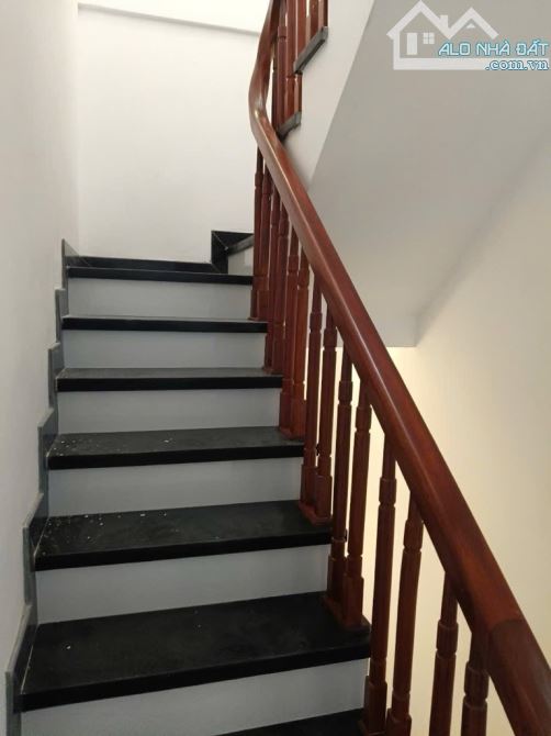 BÁN NHÀ ĐẸP HỒ TÙNG MẬU.DT 42M .5 TẦNG KINH DOANH Ô TÔ VÀO NHÀ.GIÁ NHỈNH 6TỶ - 3