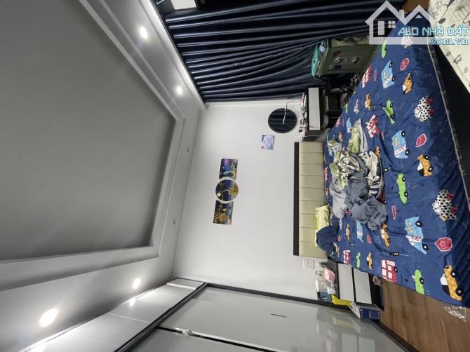 BÁN NHÀ NGUYỄN VĂN CỪ- DT 33M2-5 TẦNG- Ô TÔ QUA CỬA- CHỈ 7 TỶ- CỰC HIẾM! - 3